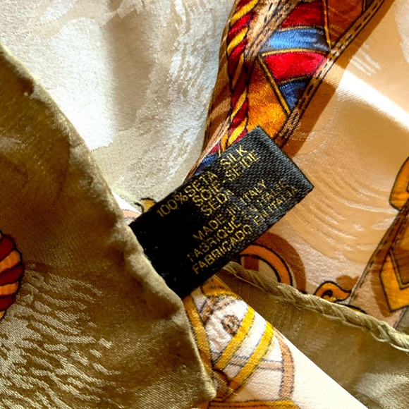 🧣 100% Silk scarf 🧣 - Picture 3 of 3